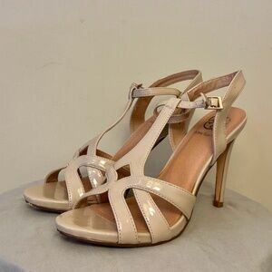 Daisy Fuentes Nude Strap Heels